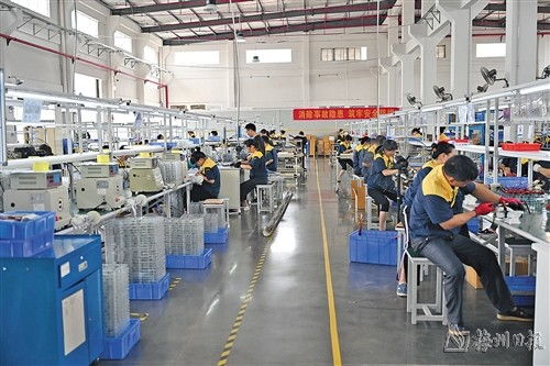 以變應變 化危為機